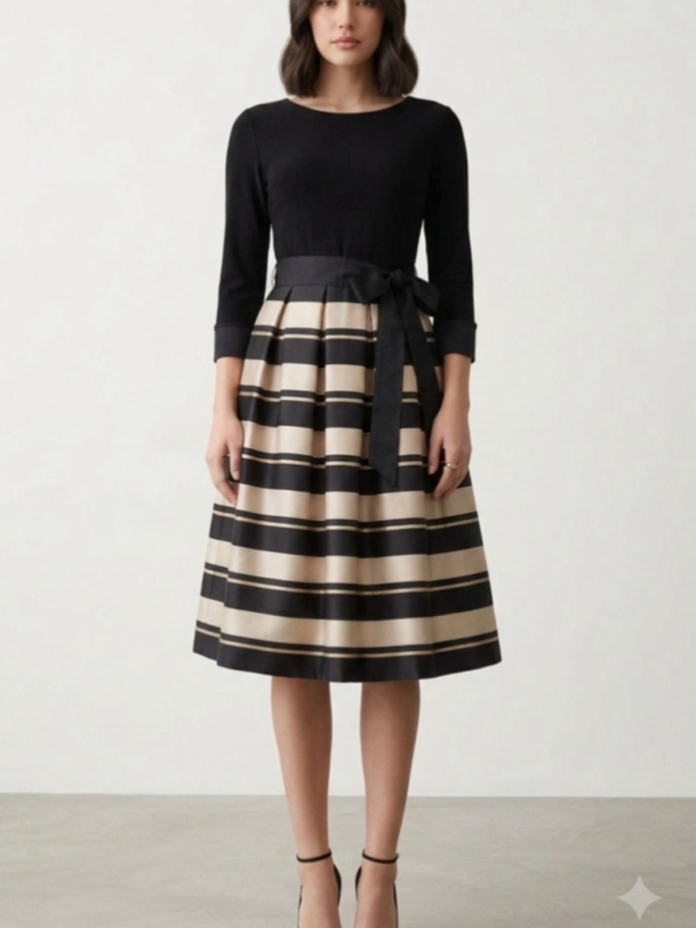 Leslie Fay Striped Fit & Flare Dress Sz 12 Metallic Gold Party Cocktail